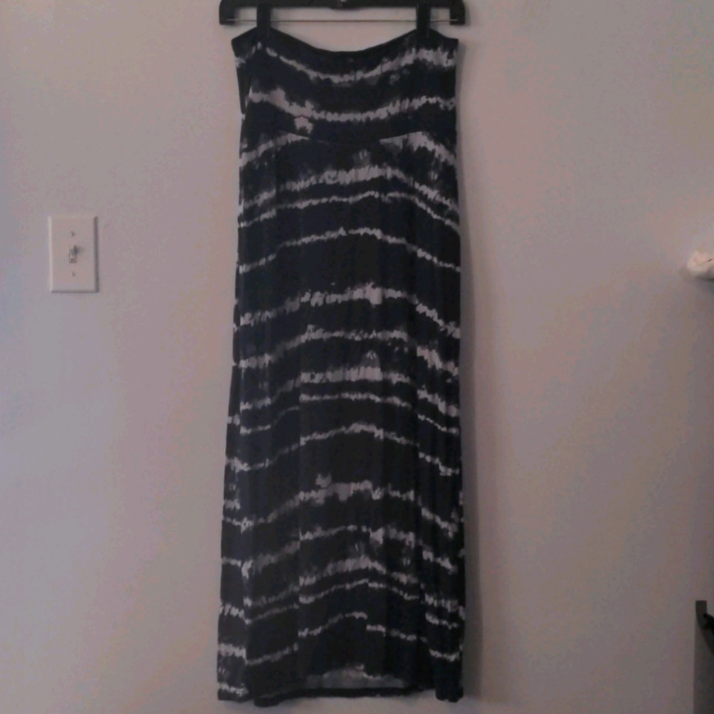 Old Navy Maternity Maxi Skirt - Picture 2 of 2